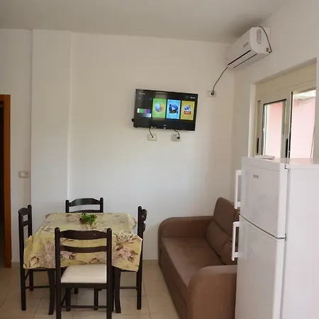 Gonaj 公寓式酒店 Velipojë