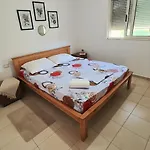 Ξενοδοχείο με διαμερίσματα Gonaj